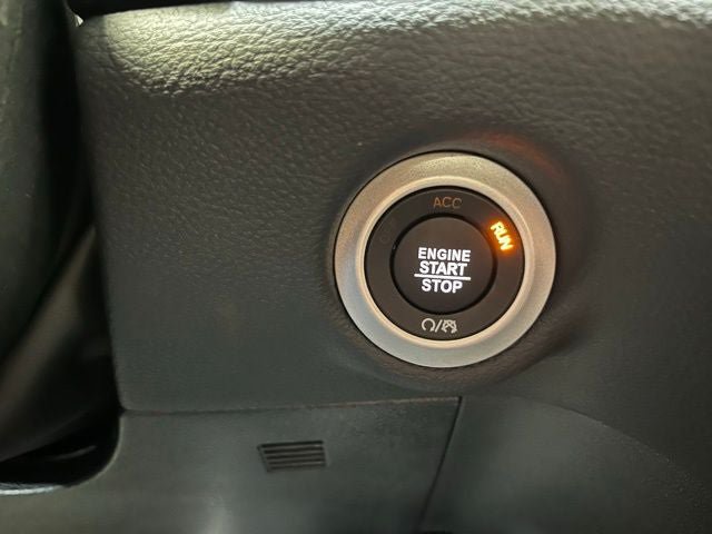 New 2026 Chrysler Pacifica Select FWD image 16