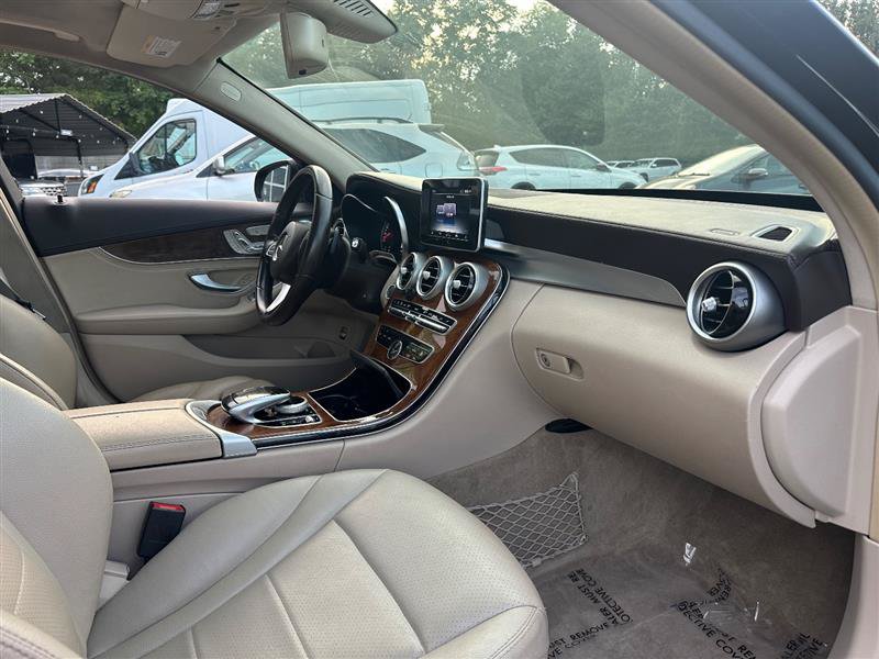 Used 2015 Mercedes-Benz C 300 4MATIC Sedan image 15
