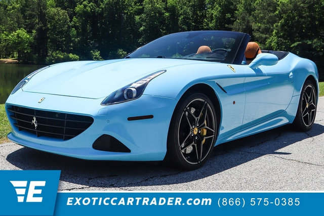 Used 2015 Ferrari California T RWD image 1