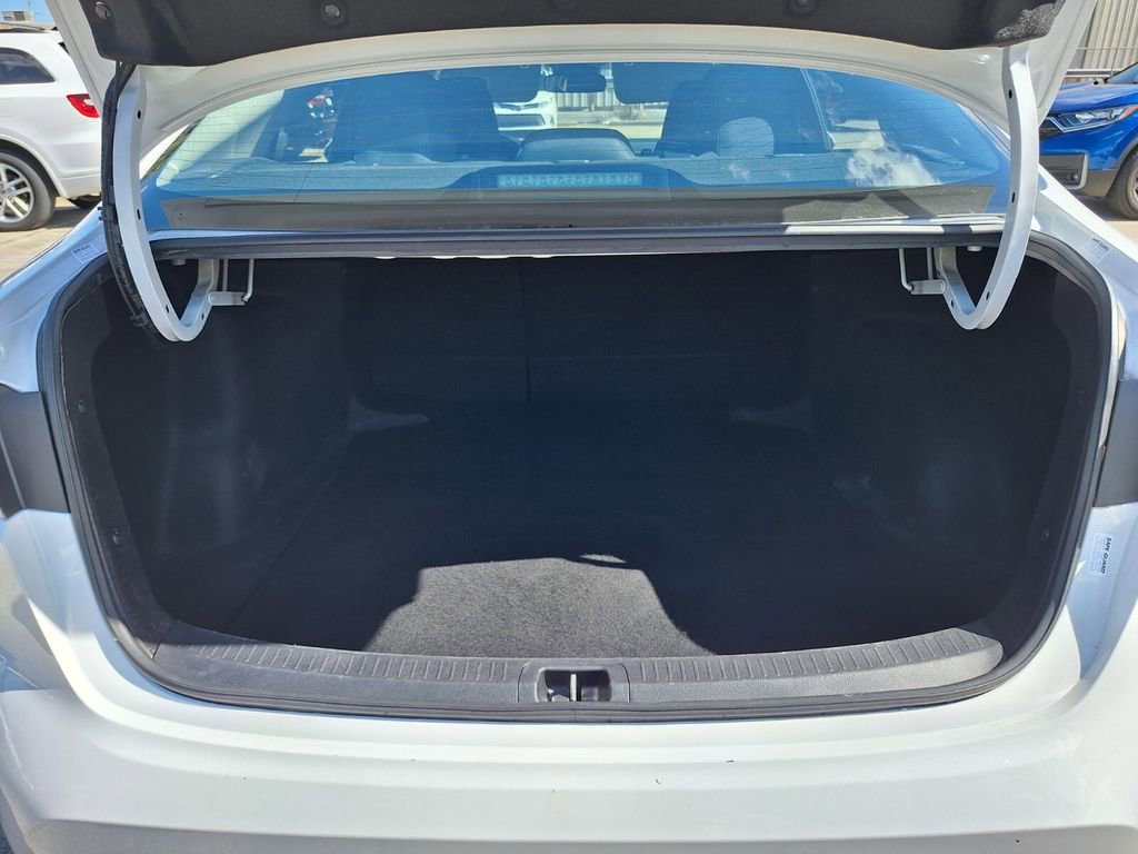 Used 2023 Toyota Corolla LE image 23