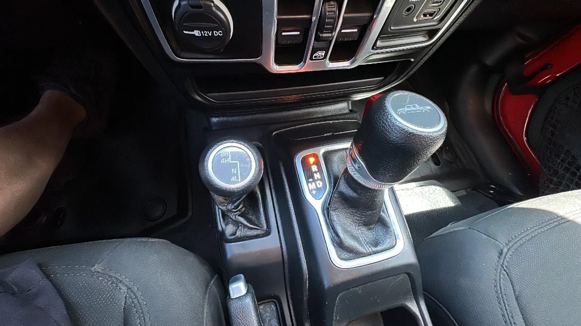 Used 2020 Jeep Gladiator Sport w/ Quick Order Package 24S AWD/4WD image 14
