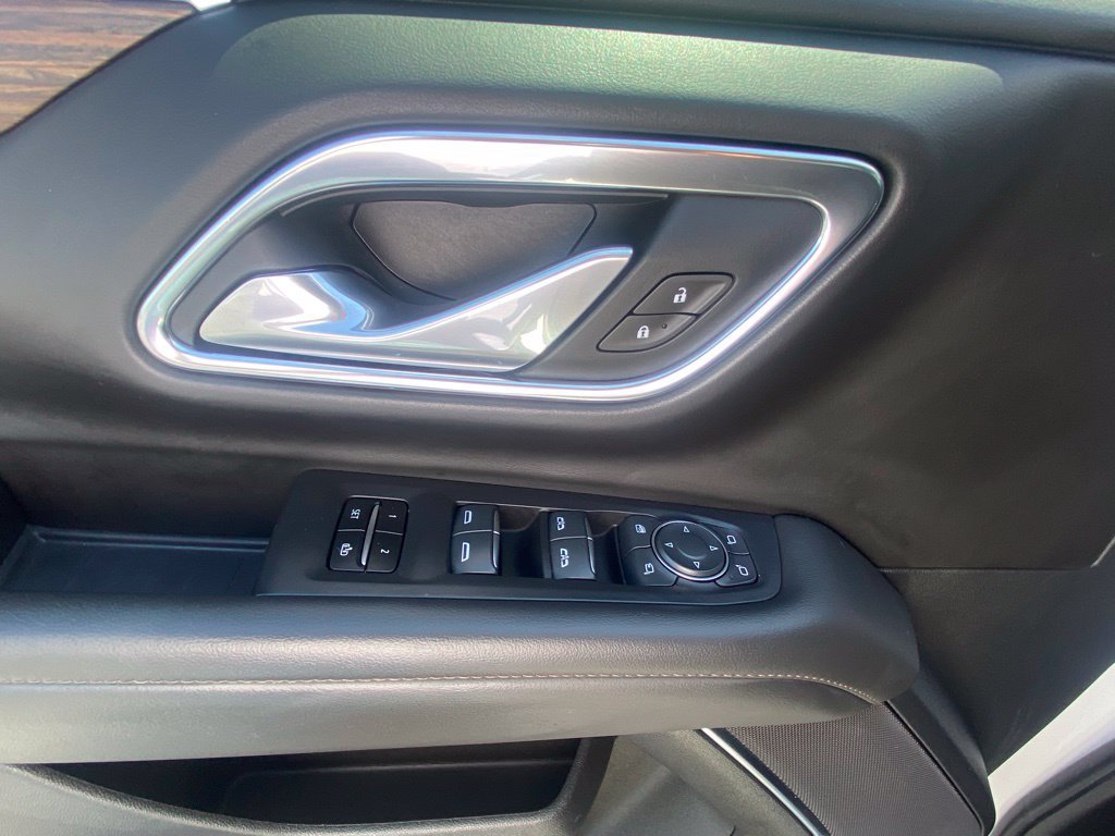 Used 2024 Chevrolet Tahoe High Country w/ Premium Package AWD/4WD image 11