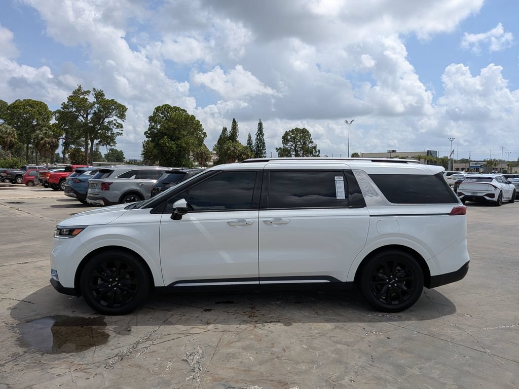 Certified 2024 Kia Carnival SX Prestige FWD image 5