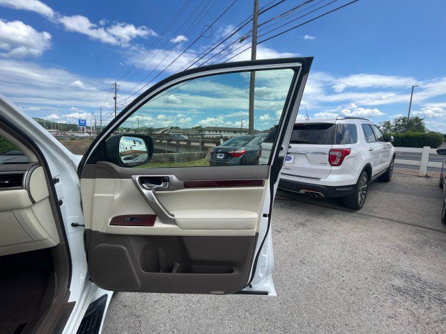 Used 2013 Lexus GX 460 w/ Comfort Plus Pkg image 20