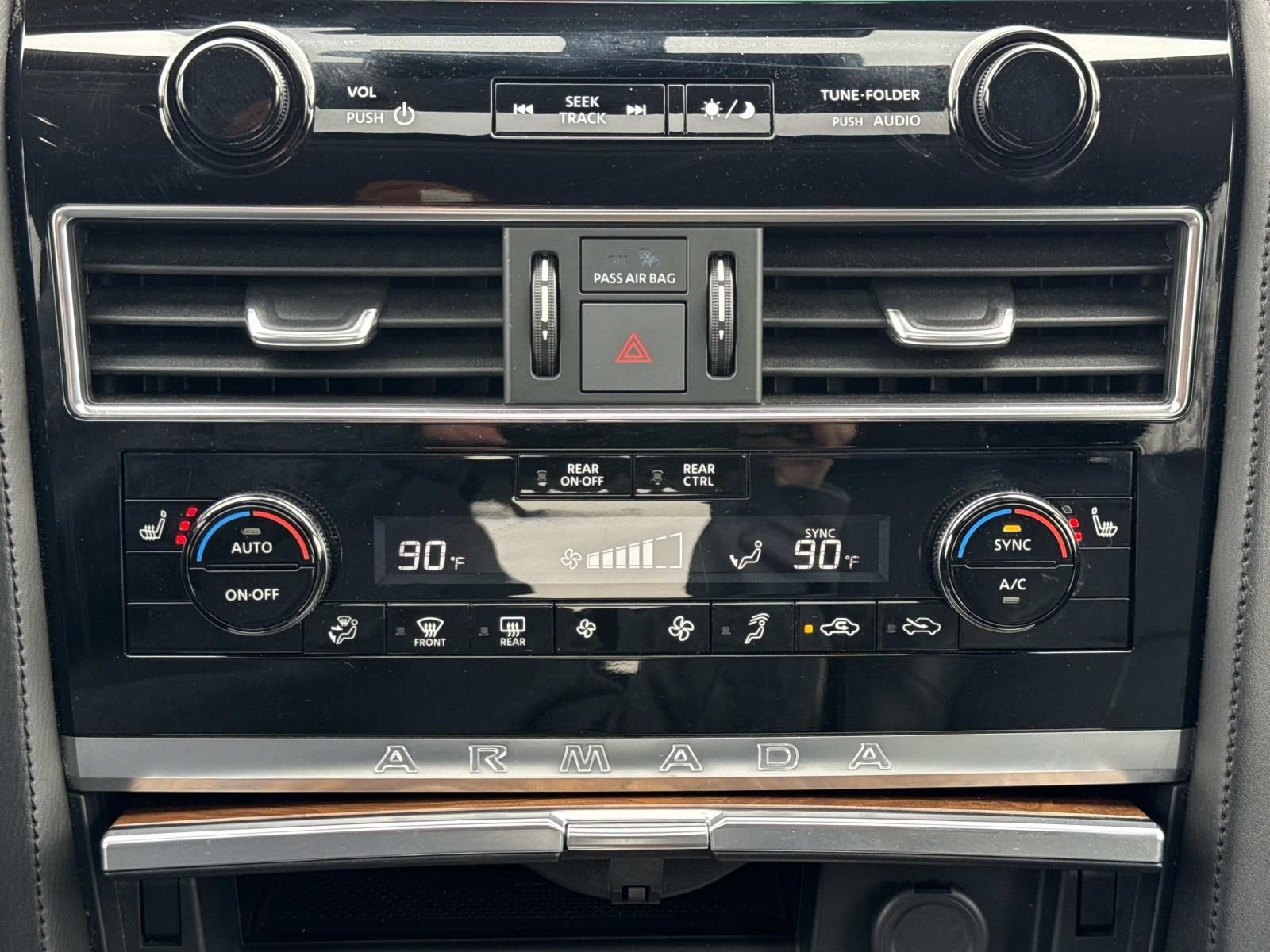 Used 2024 Nissan Armada SL w/ Captain's Chairs Package image 12