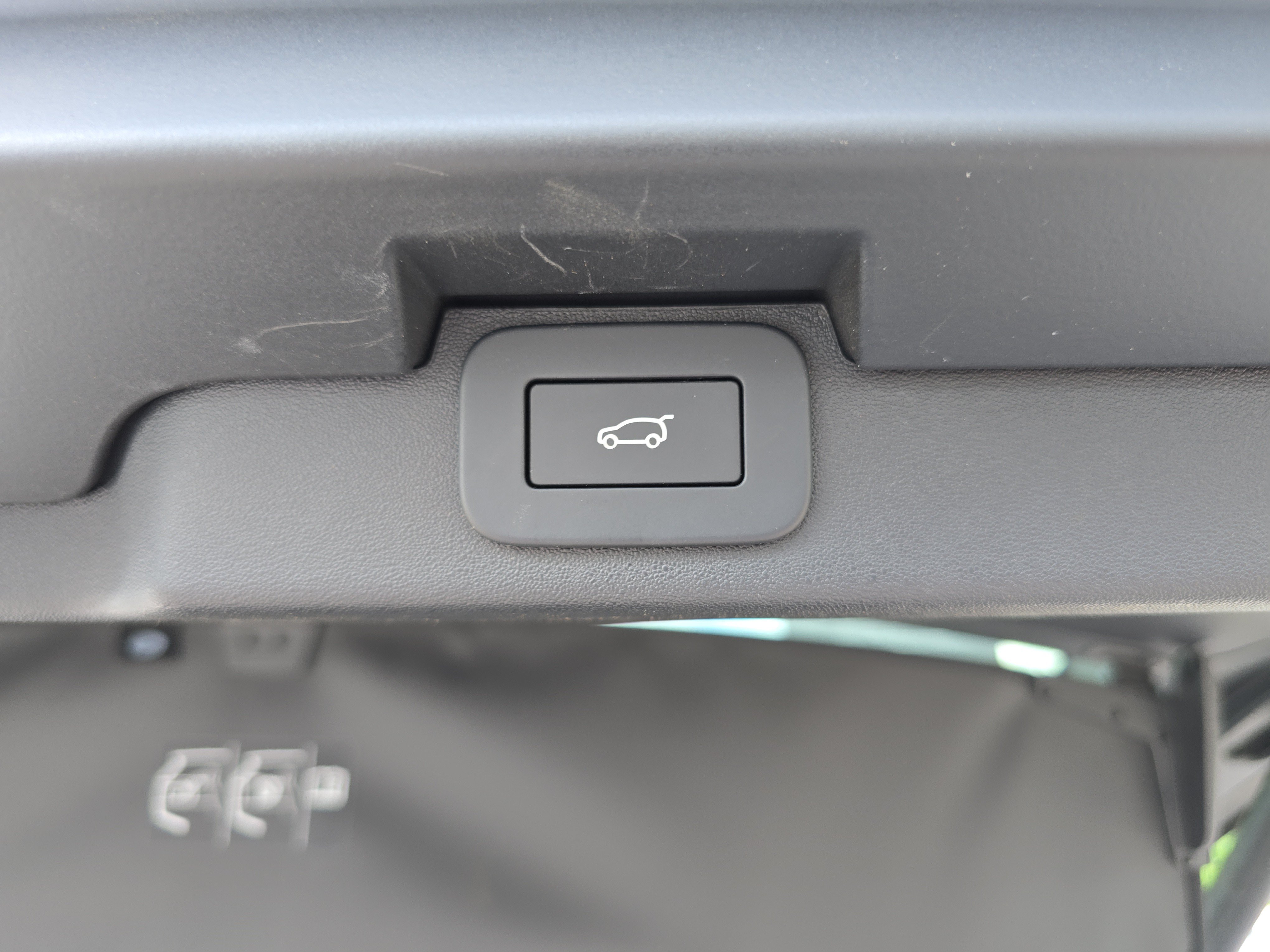 Certified 2025 Land Rover Discovery S AWD/4WD image 8