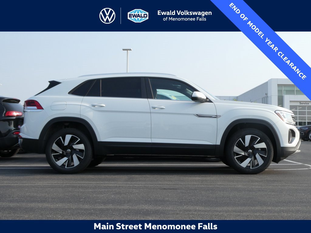 New 2025 Volkswagen Atlas Cross Sport SE image 2