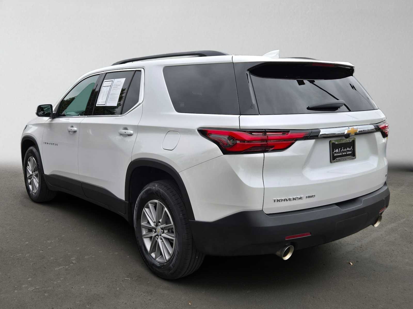 Used 2023 Chevrolet Traverse LT w/ LPO, Floor Liner Package AWD/4WD image 5