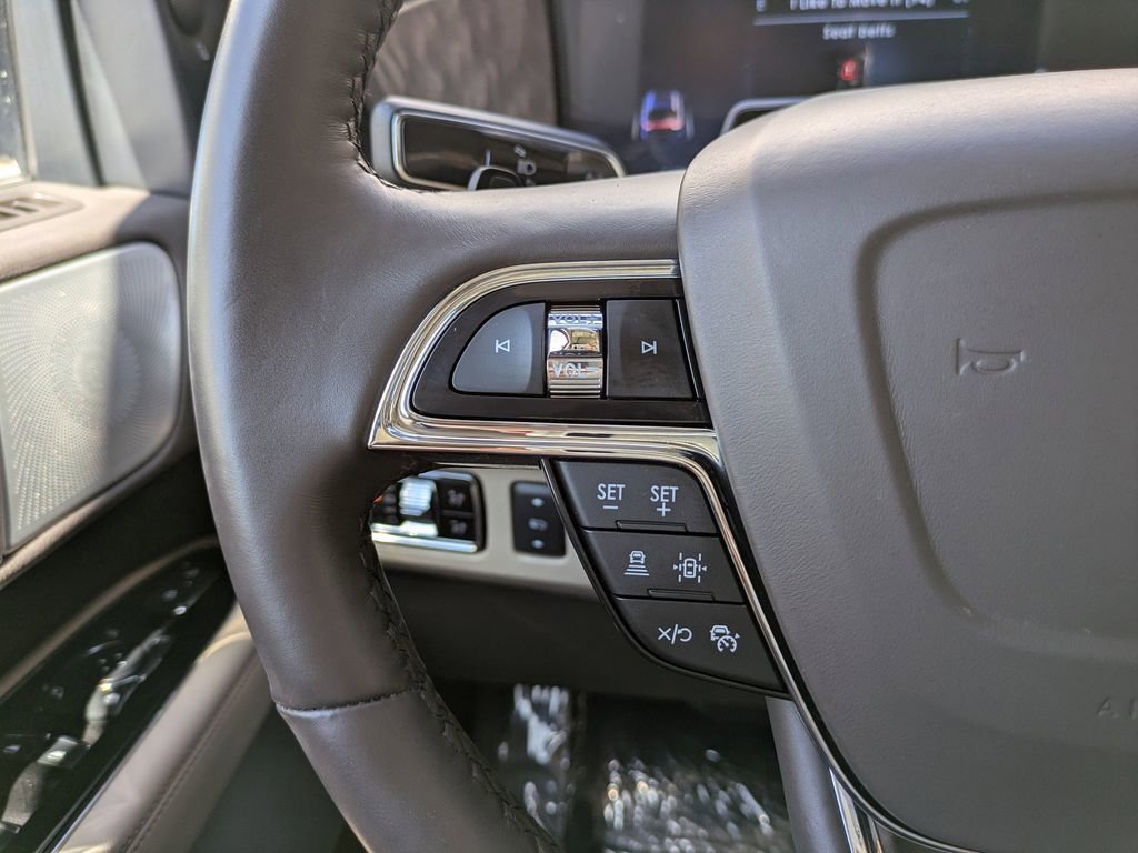 Certified 2023 Lincoln Navigator L Reserve AWD/4WD image 32