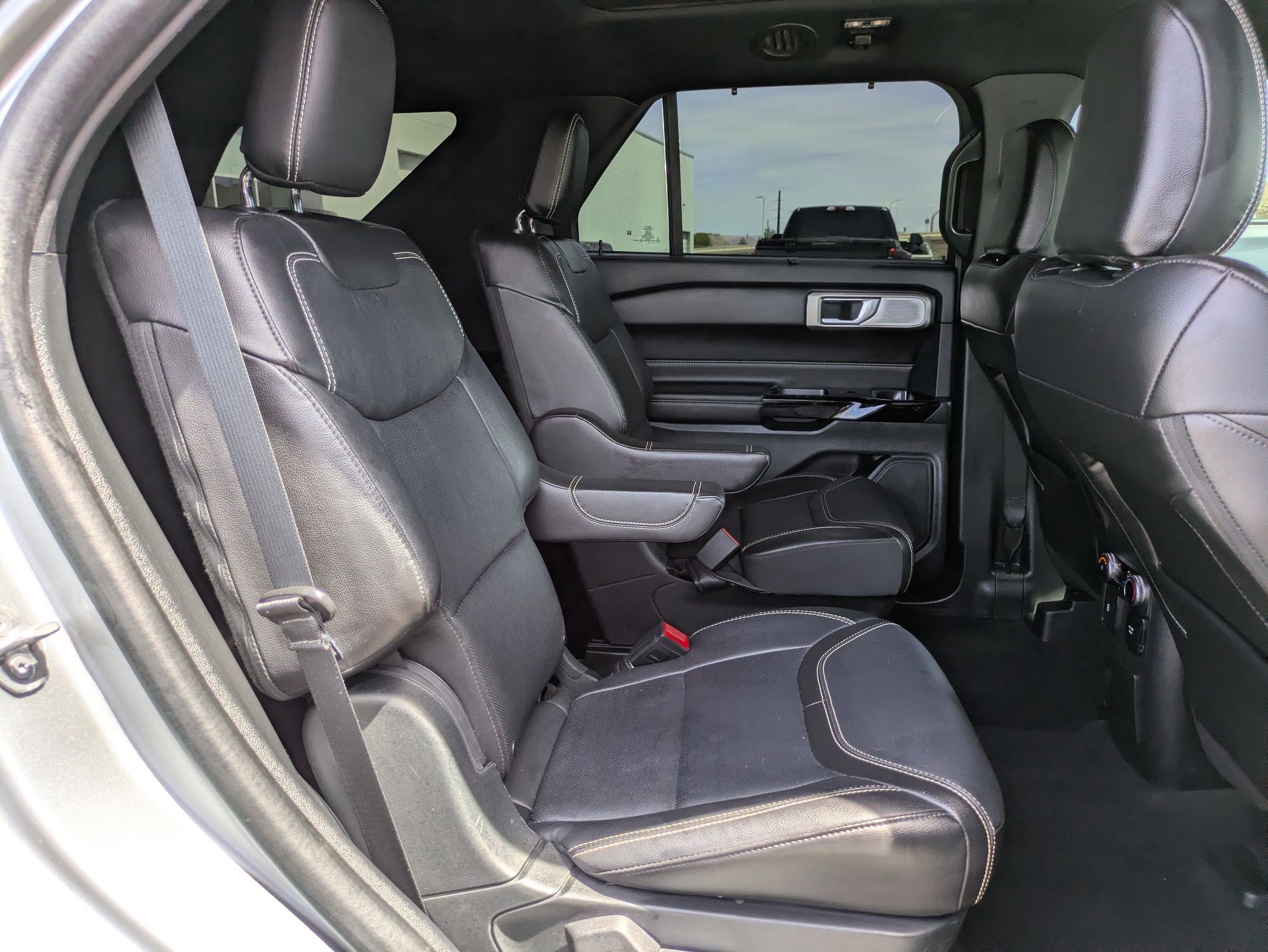 Used 2023 Ford Explorer ST w/ Equipment Group 401A AWD/4WD image 33