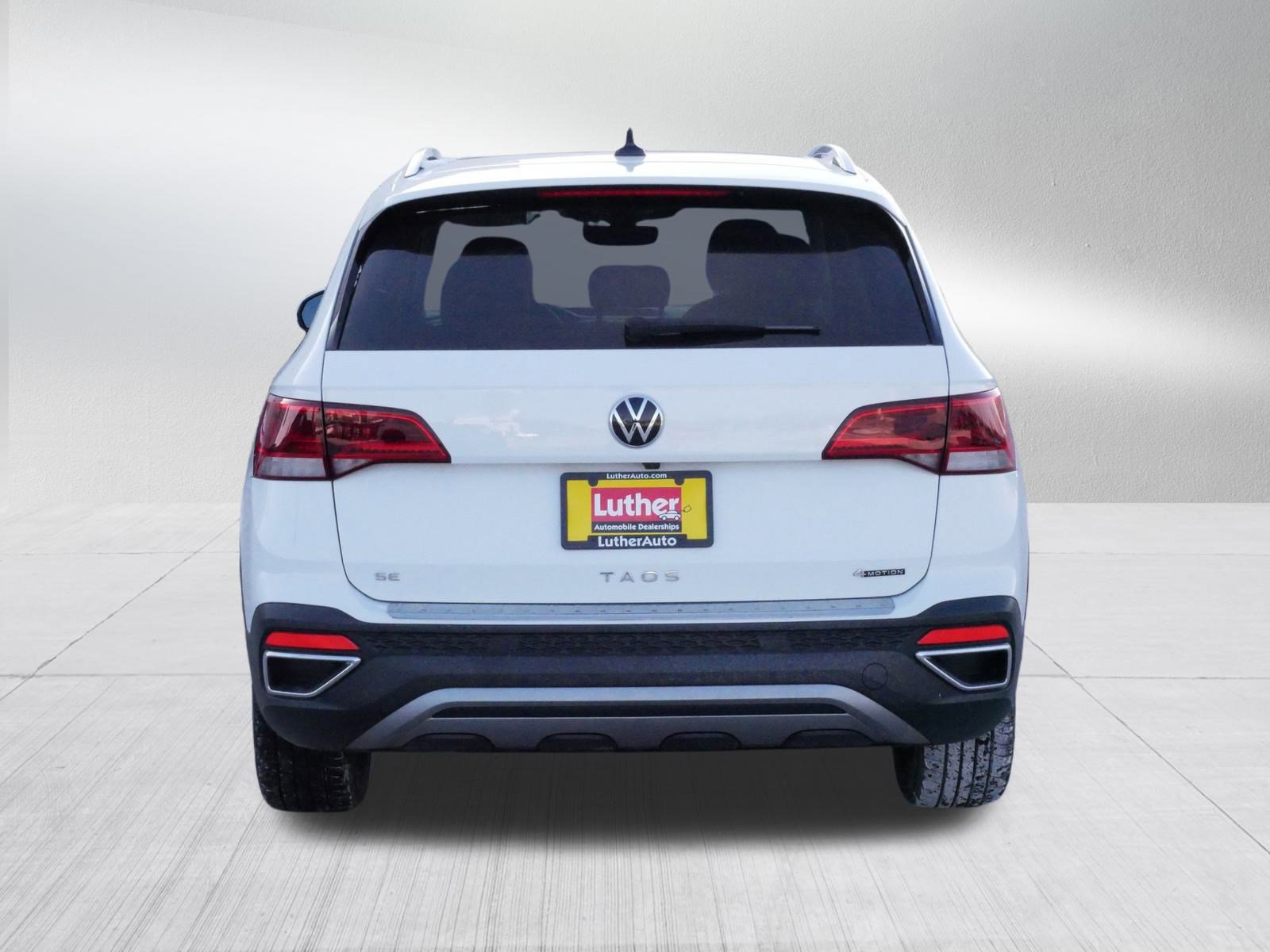 Certified 2023 Volkswagen Taos SE w/ Panoramic Sunroof Package image 6