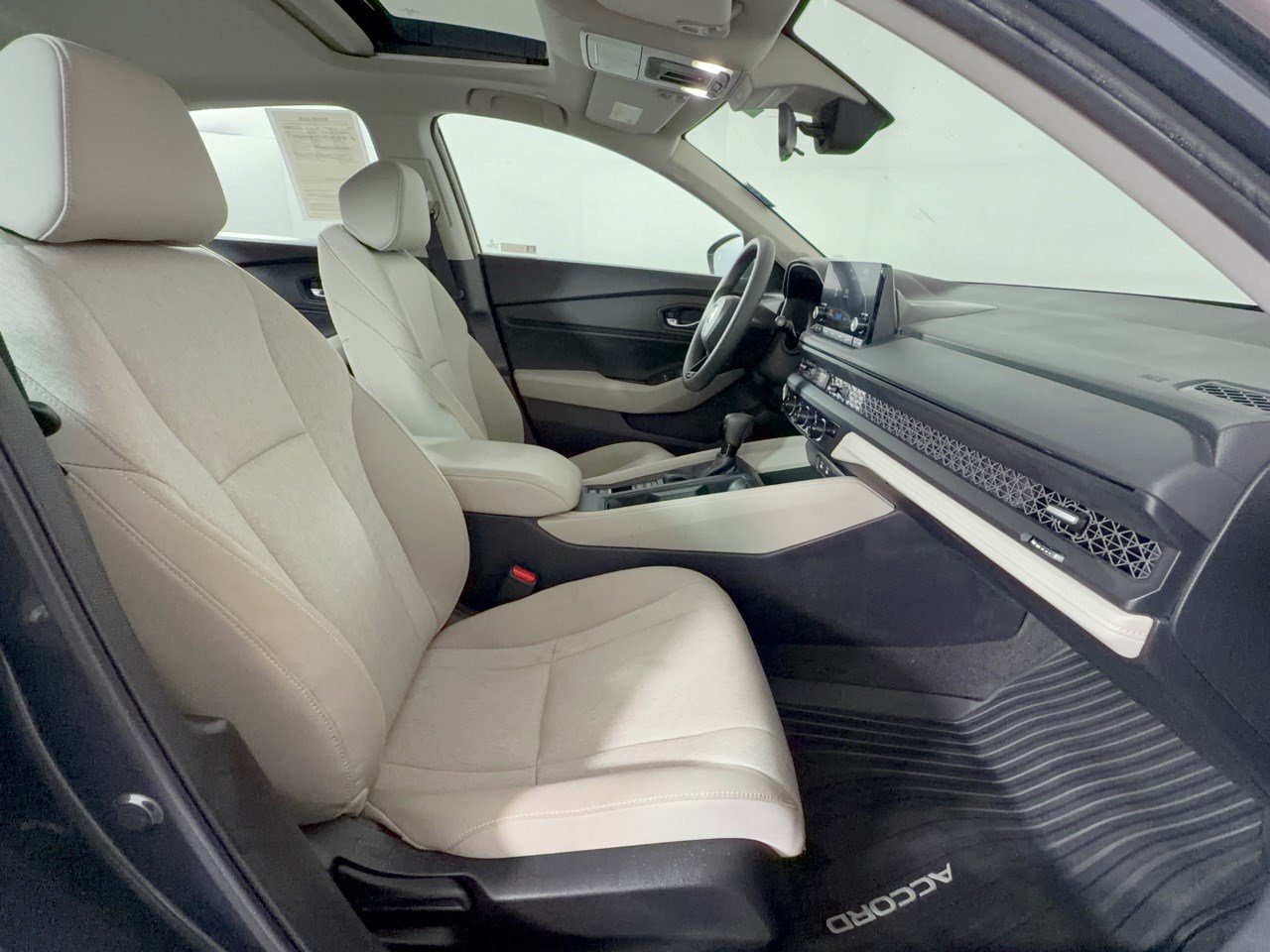 Used 2024 Honda Accord EX image 30
