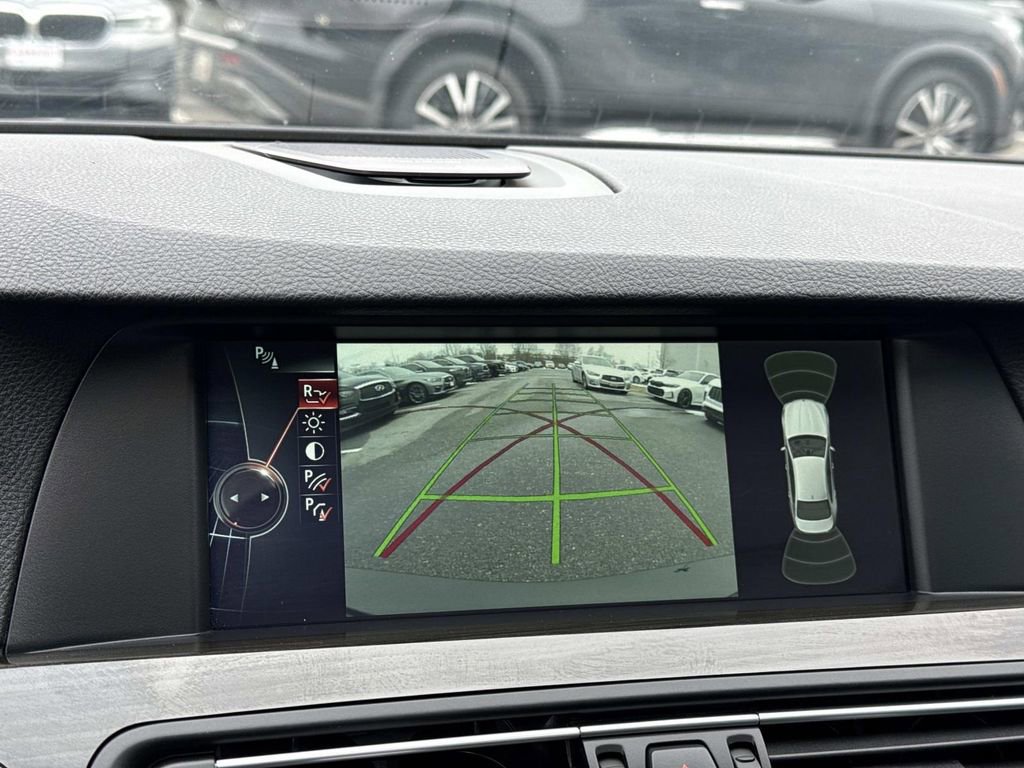 Used 2013 BMW M5 image 12