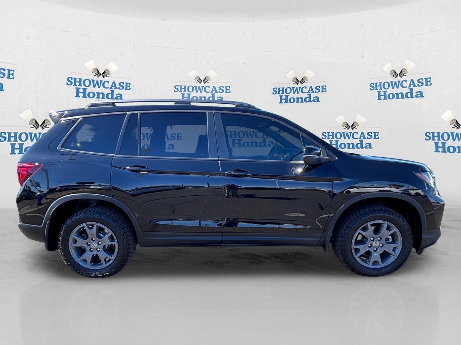 Certified 2025 Honda Passport TrailSport image 9