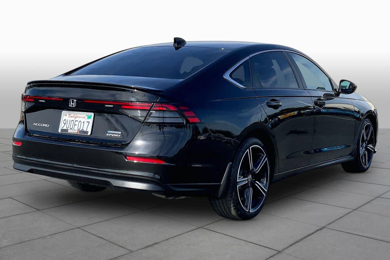 Used 2025 Honda Accord Sport image 12