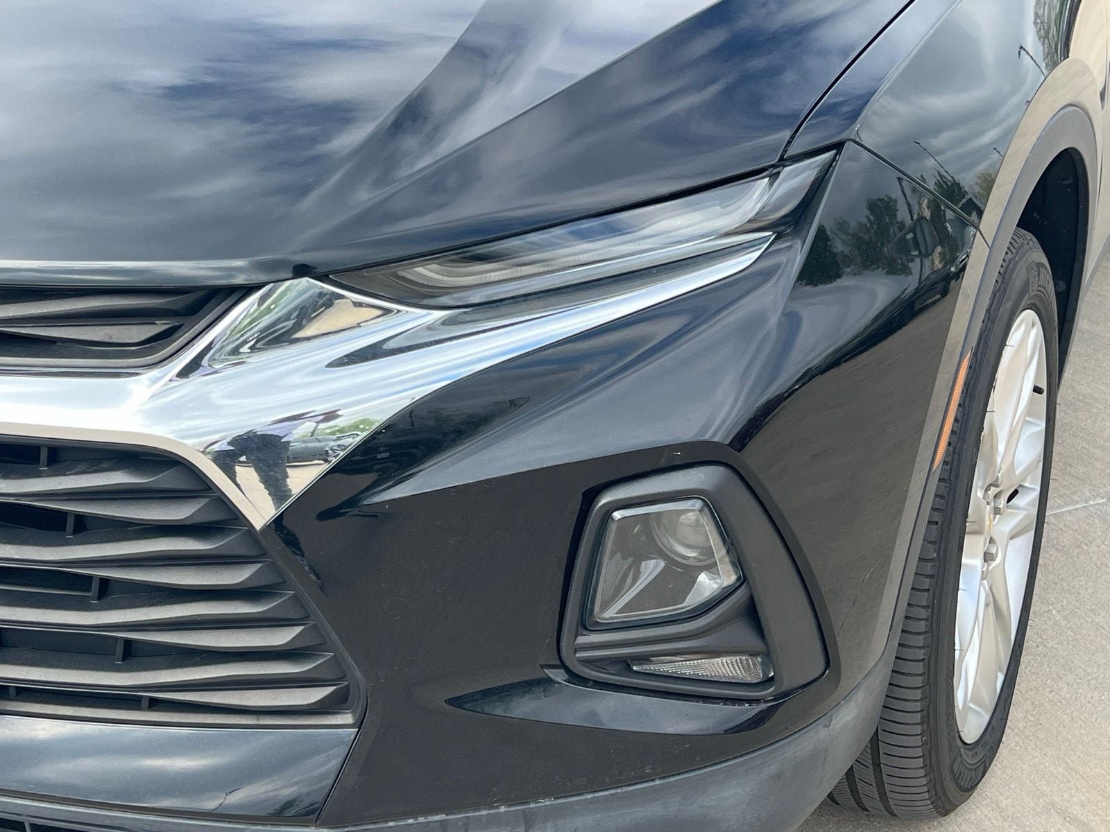 Used 2019 Chevrolet Blazer LT w/ Sun and Wheels Package FWD image 4