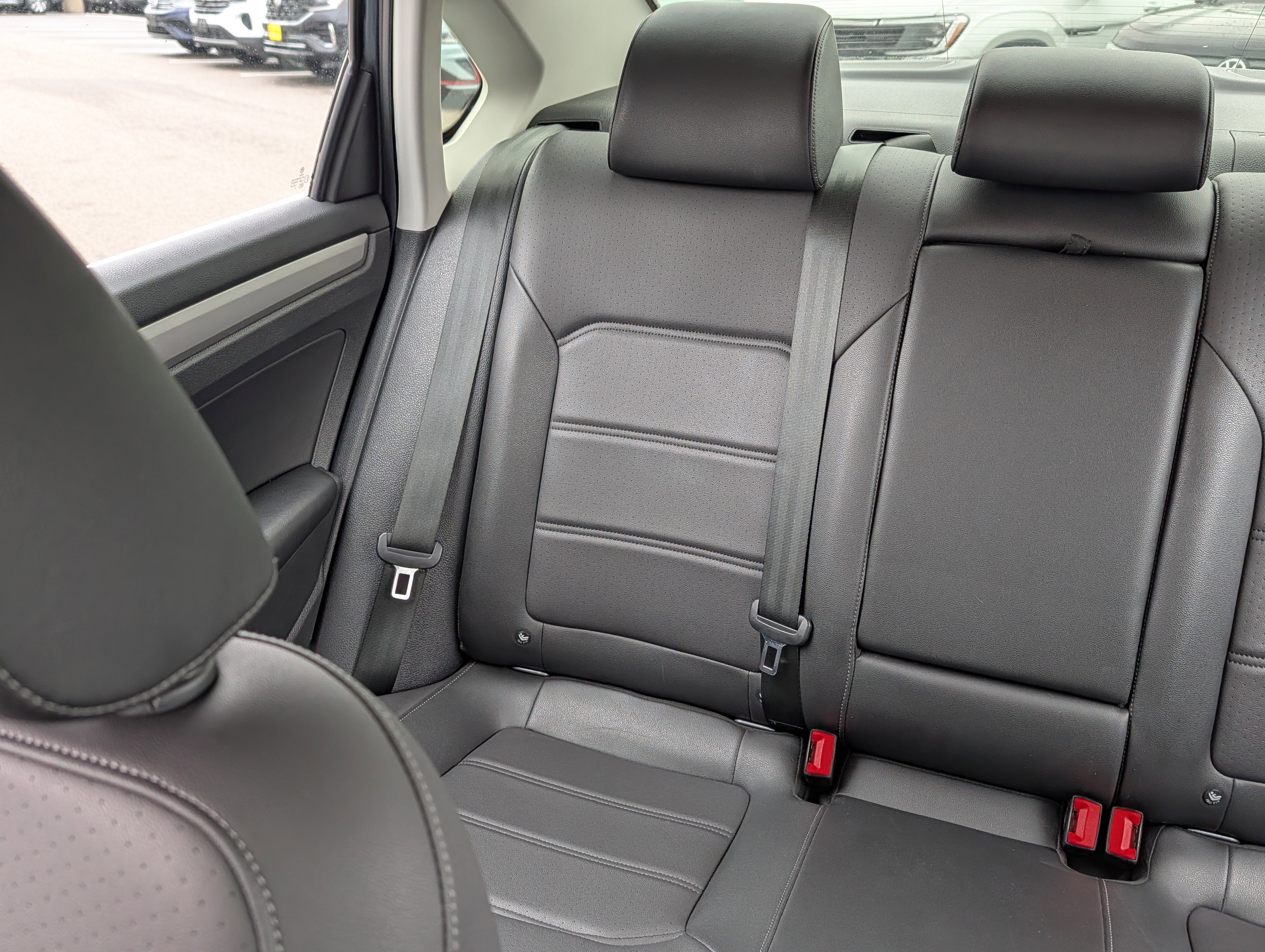 Used 2021 Volkswagen Passat 2.0T SE FWD image 12