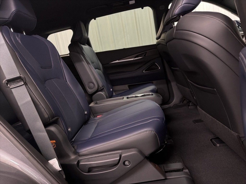 New 2026 INFINITI QX60 Sport image 32