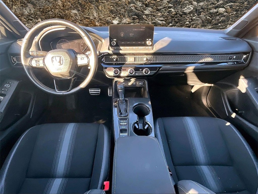 Used 2025 Honda Civic Sport image 14