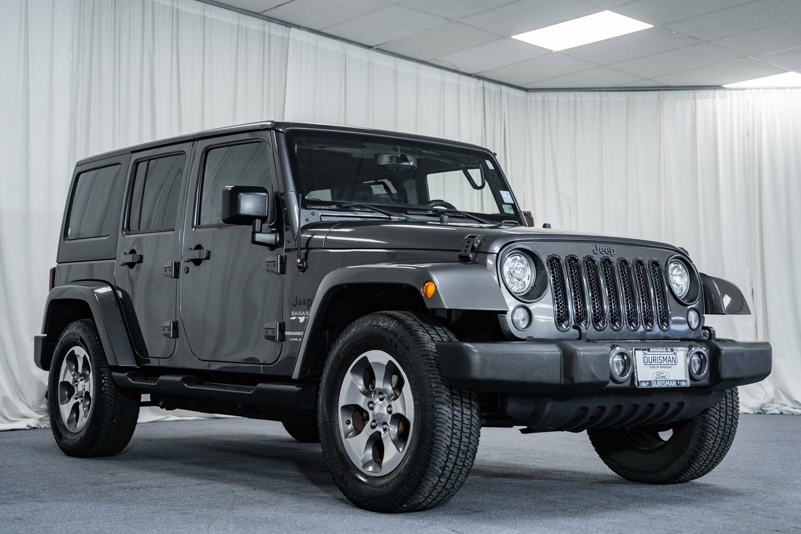 Used 2018 Jeep Wrangler Unlimited Sahara w/ Connectivity Group image 1