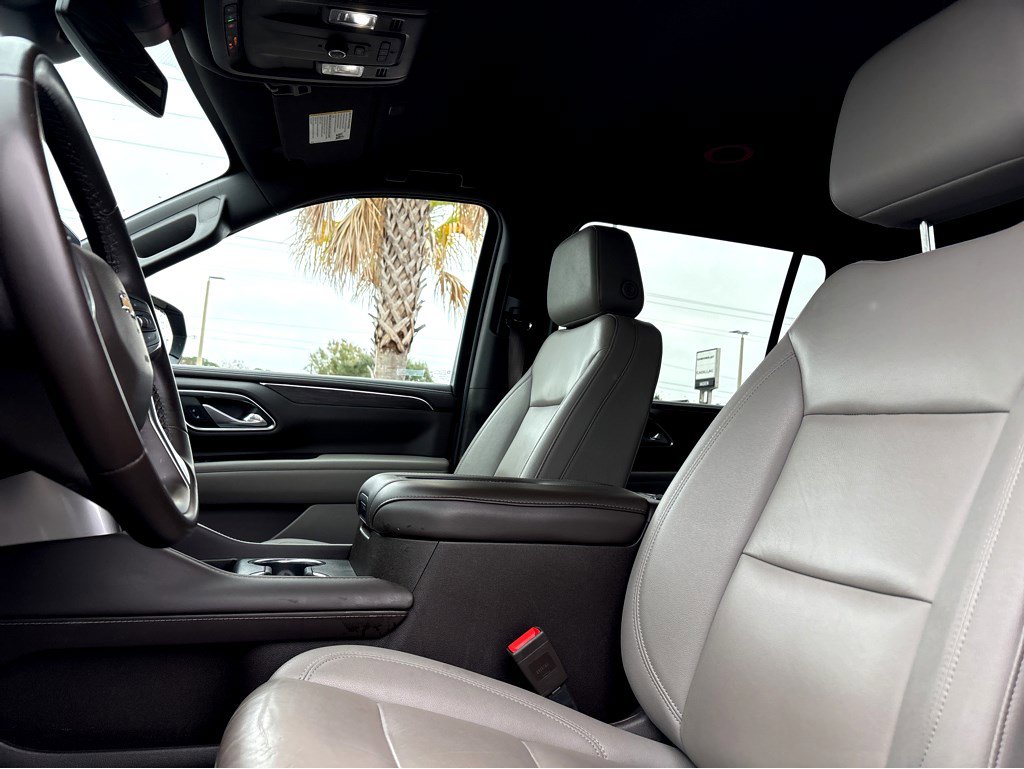 Used 2024 Chevrolet Suburban LT image 18