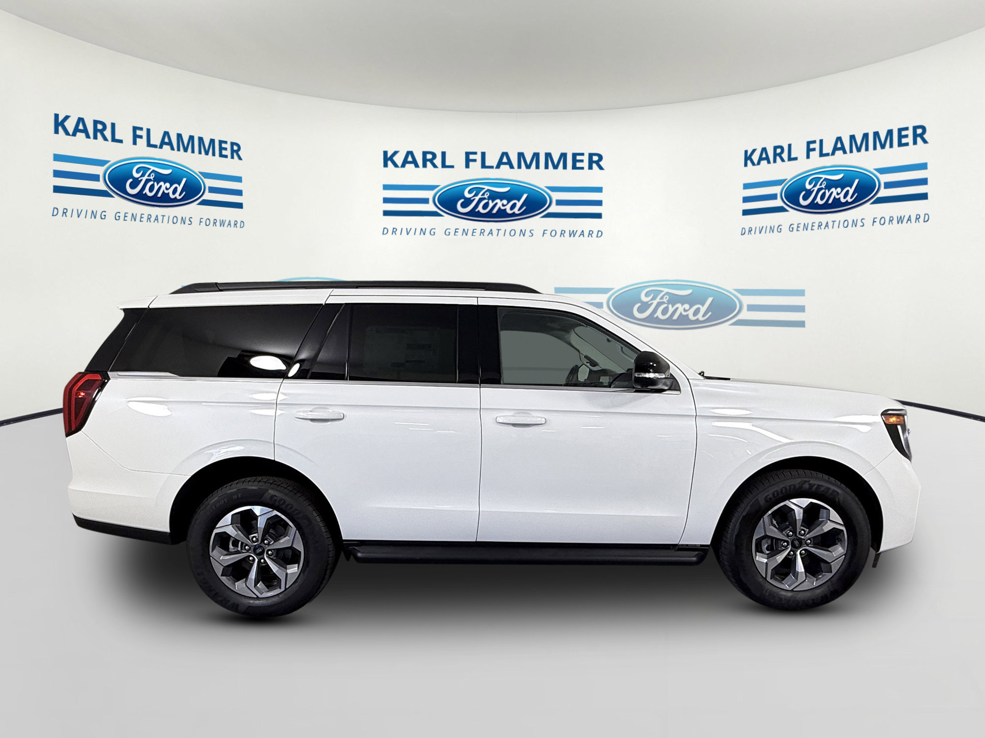 New 2027 Ford Expedition Active RWD image 2