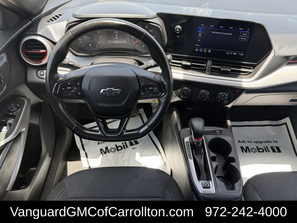 Used 2024 Chevrolet Trax RS FWD image 11