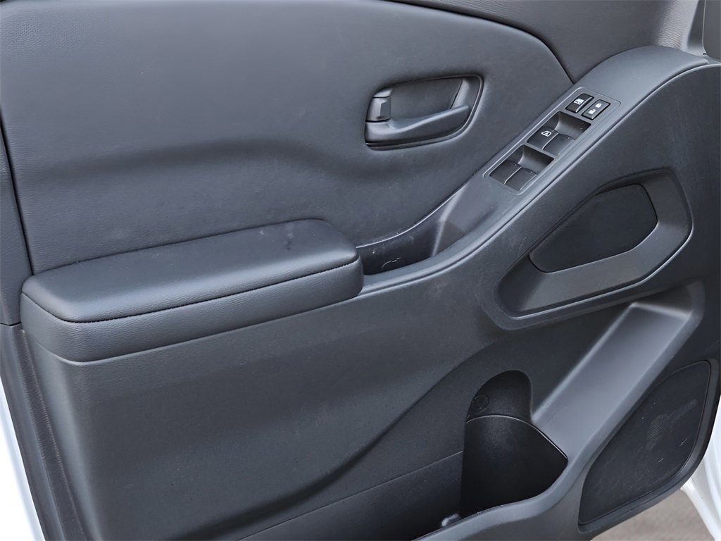 Used 2025 Nissan Frontier S image 23