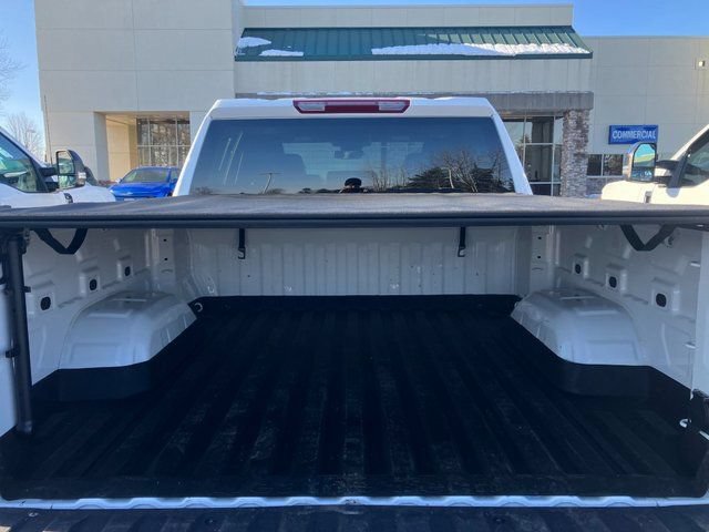 Used 2024 GMC Sierra 1500 SLT AWD/4WD image 4