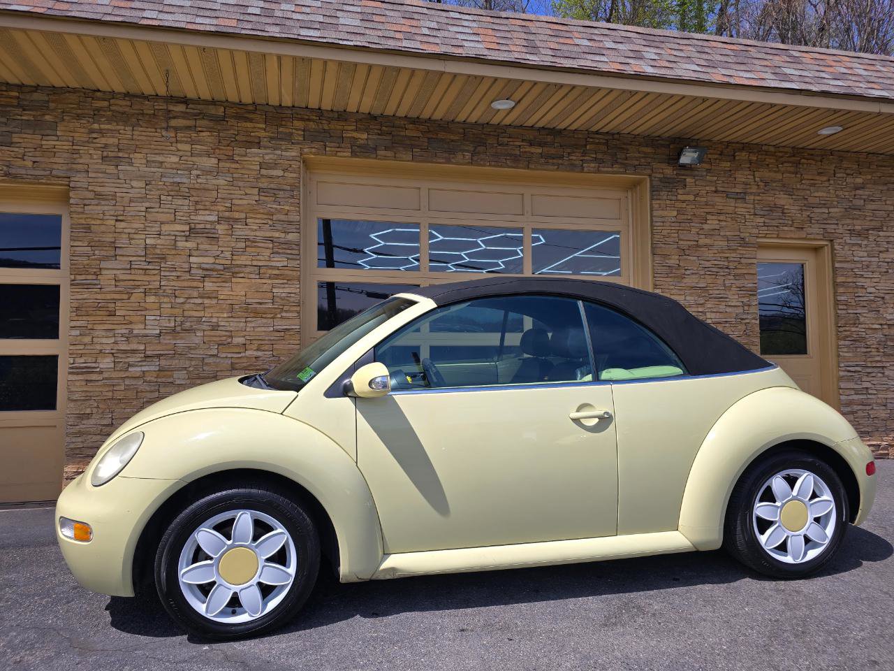 Used 2004 Volkswagen Beetle GLS image 20