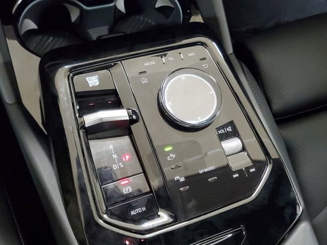 Used 2025 BMW 530i w/ M Sport Package image 24