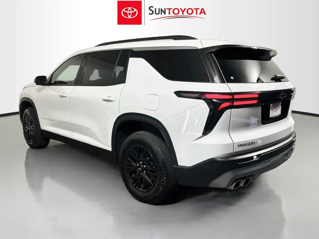 Used 2025 Chevrolet Traverse LT w/ Driver Confidence Package FWD image 5