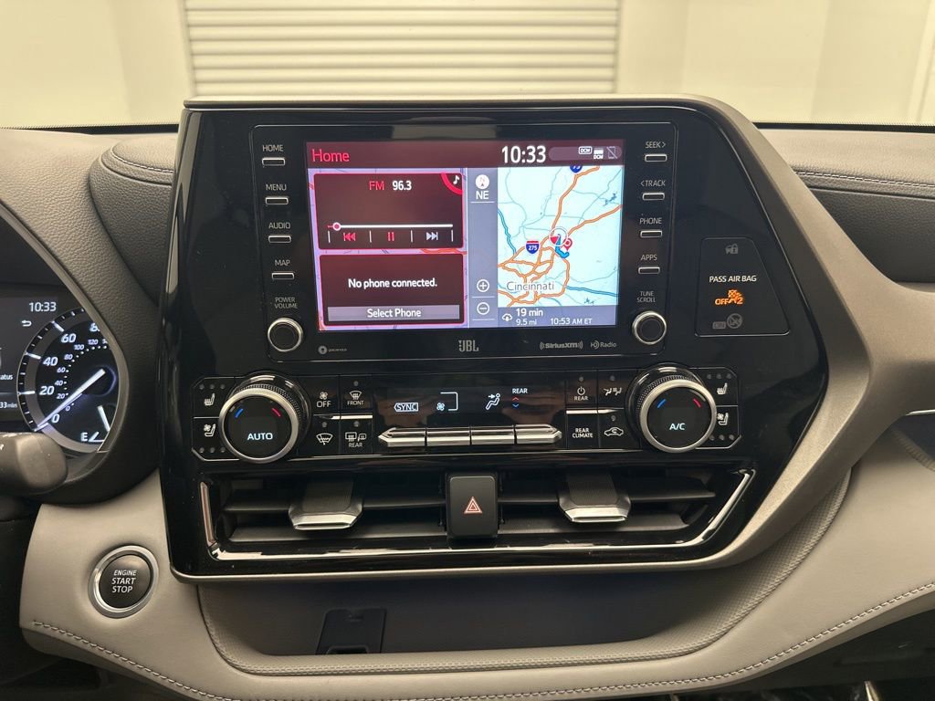 Used 2020 Toyota Highlander Limited image 21