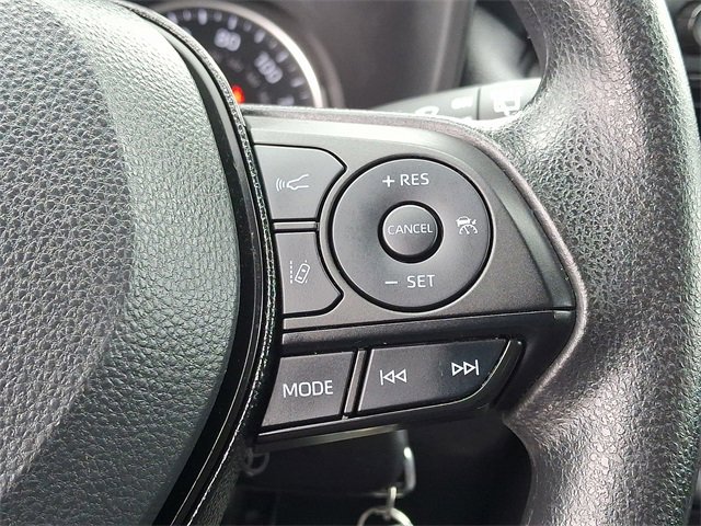 Used 2021 Toyota RAV4 LE image 21