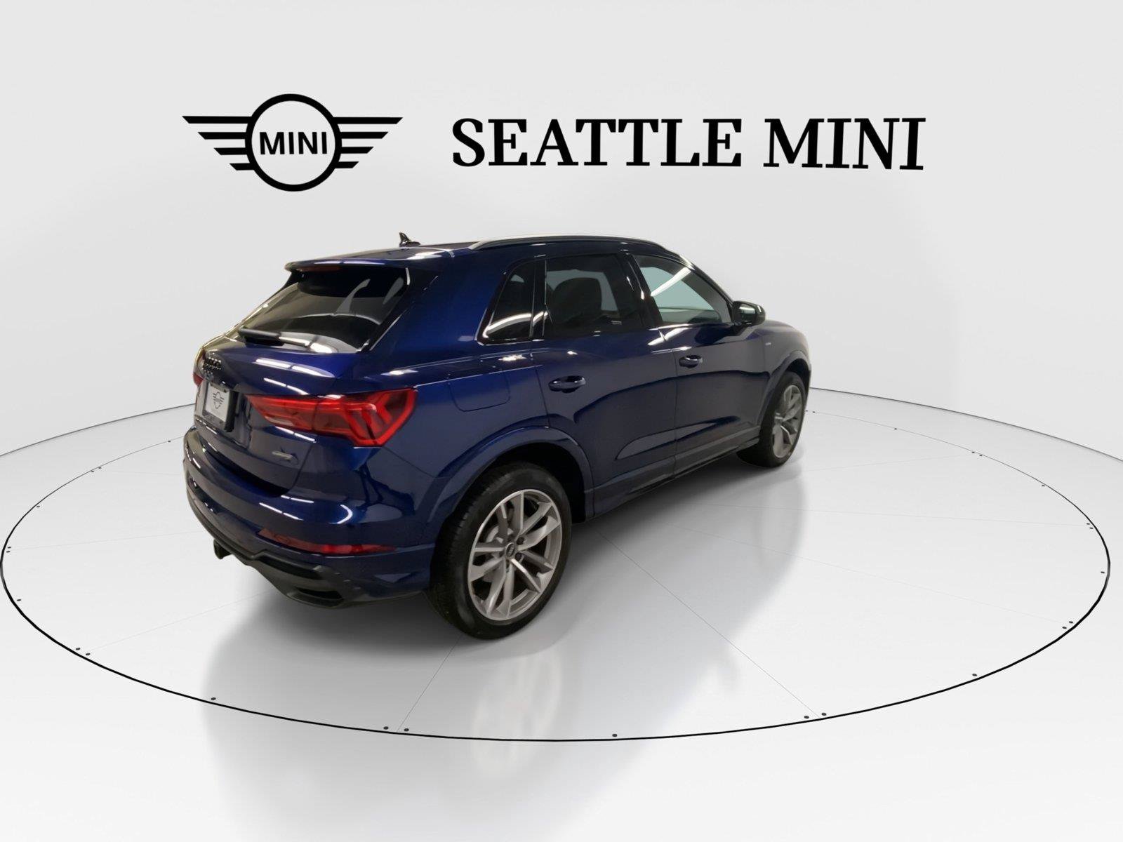 Used 2022 Audi Q3 2.0T Premium Plus AWD/4WD image 11