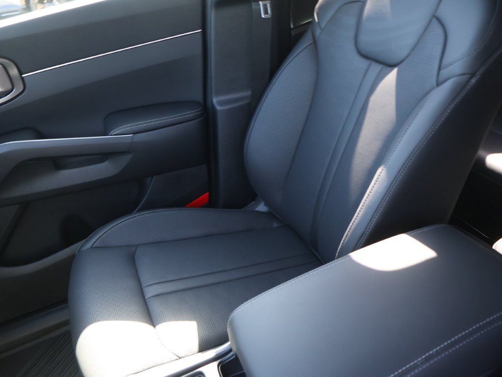 New 2026 Kia Sorento S w/ S Panoramic Sunroof Package AWD/4WD image 25
