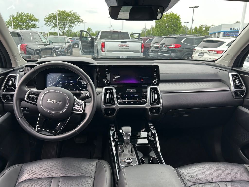 Used 2023 Kia Sorento SX AWD/4WD image 9