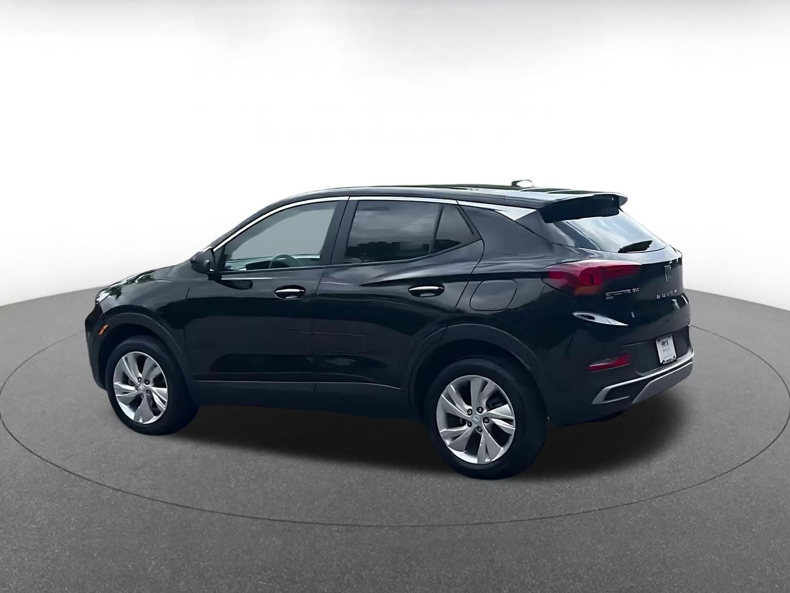 Used 2025 Buick Encore GX Preferred AWD/4WD image 10