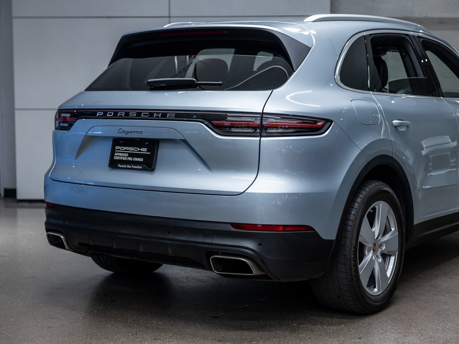 Certified 2023 Porsche Cayenne w/ Premium Package AWD/4WD image 25