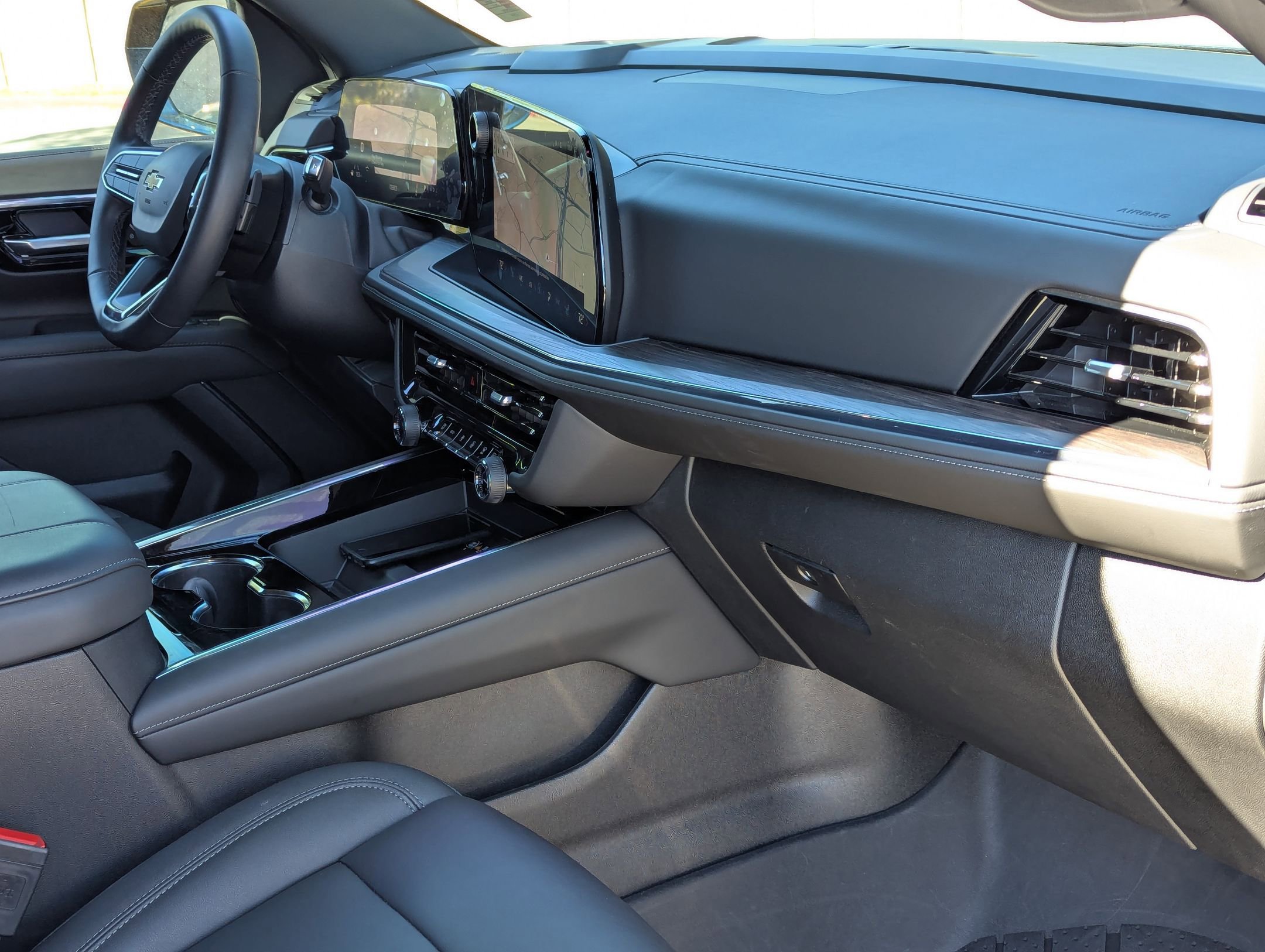 Used 2025 Chevrolet Tahoe LT image 29