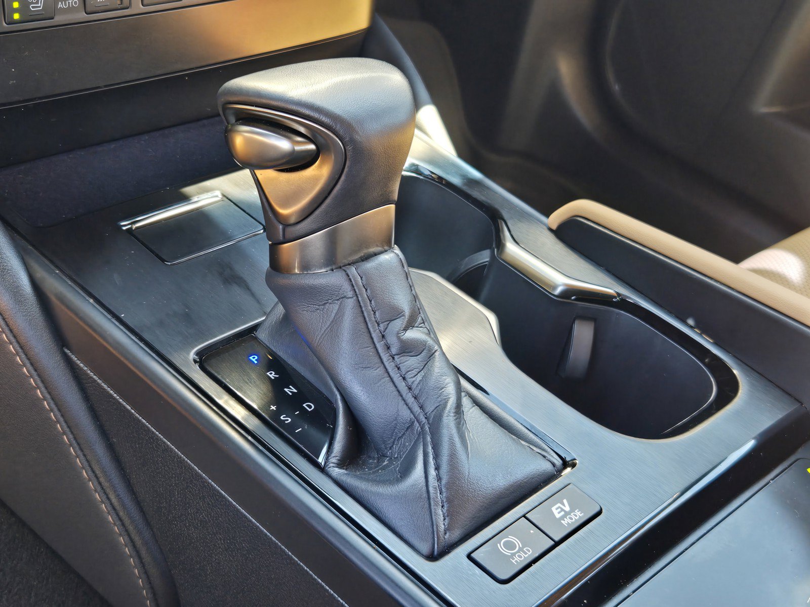 Certified 2024 Lexus ES 300h w/ Premium Package FWD image 21