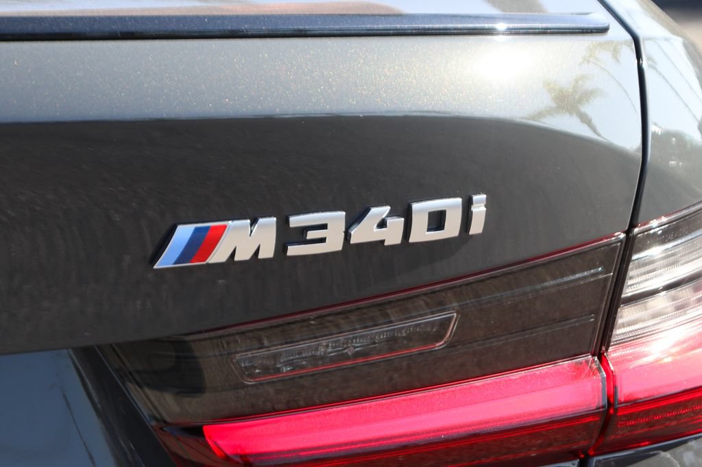 Used 2025 BMW M340i w/ Premium Package RWD image 39
