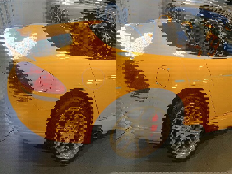 Used 2005 Dodge Viper SRT-10 image 16