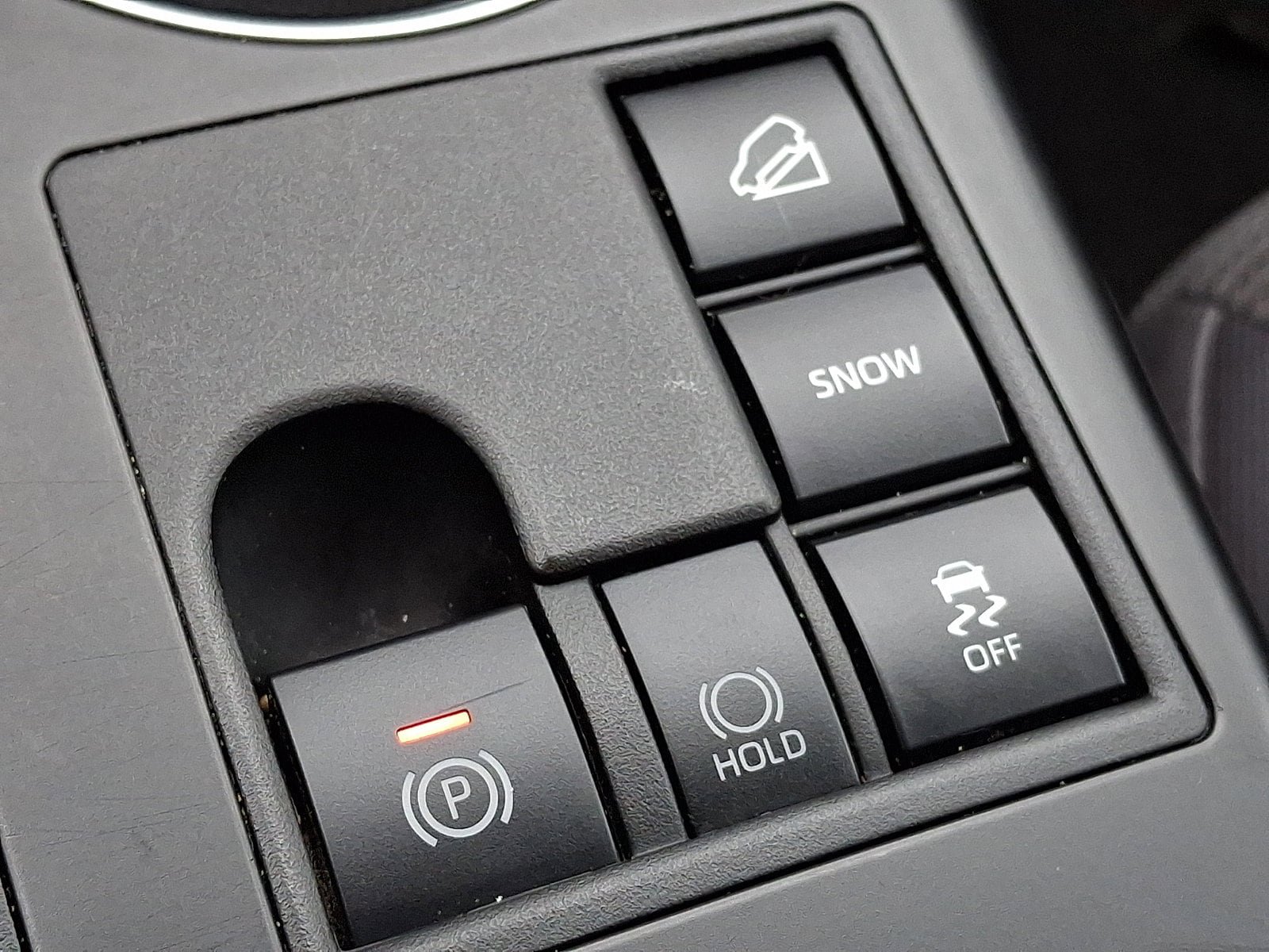 Used 2024 Toyota Highlander LE image 24
