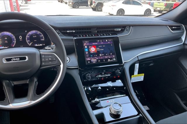 New 2025 Jeep Grand Cherokee Laredo X w/ Luxury Tech Group I image 5