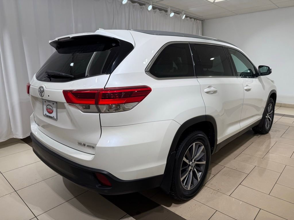 Used 2019 Toyota Highlander XLE image 5