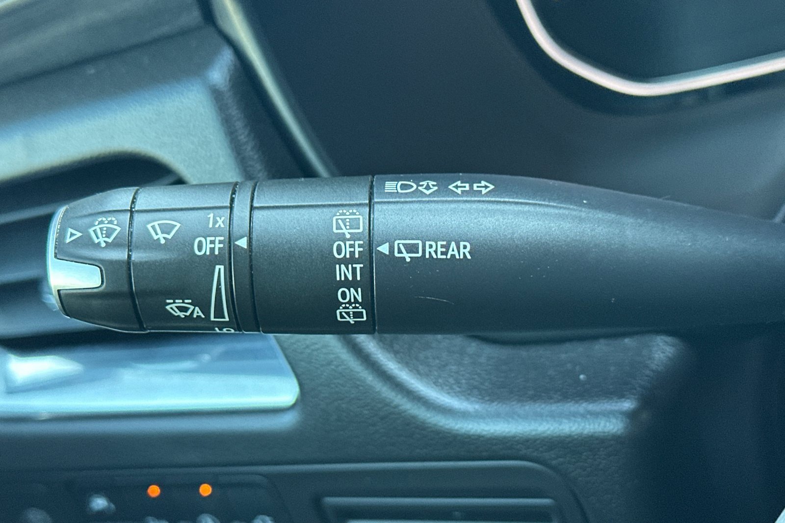 Used 2021 GMC Yukon SLT image 39