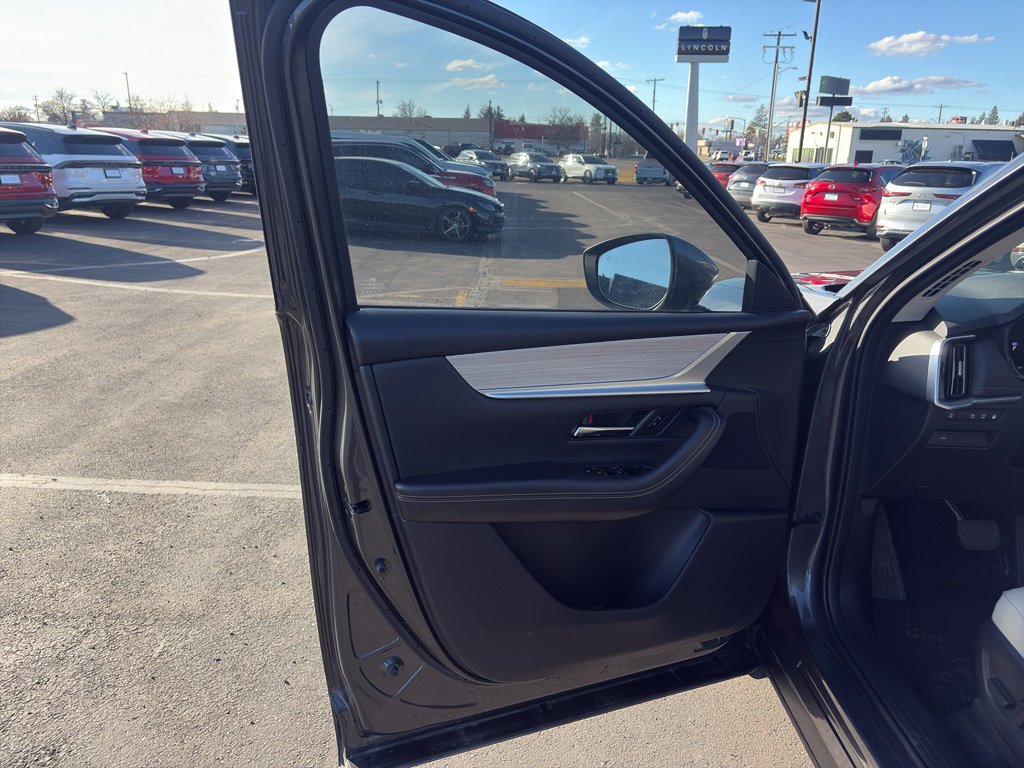 Used 2025 MAZDA CX-90 Plug-In Hybrid w/ Preferred image 11