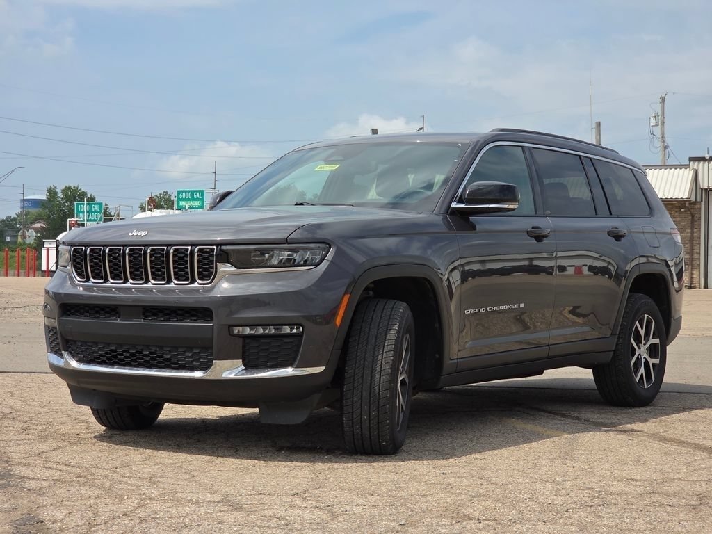 Used 2024 Jeep Grand Cherokee L Limited AWD/4WD image 21