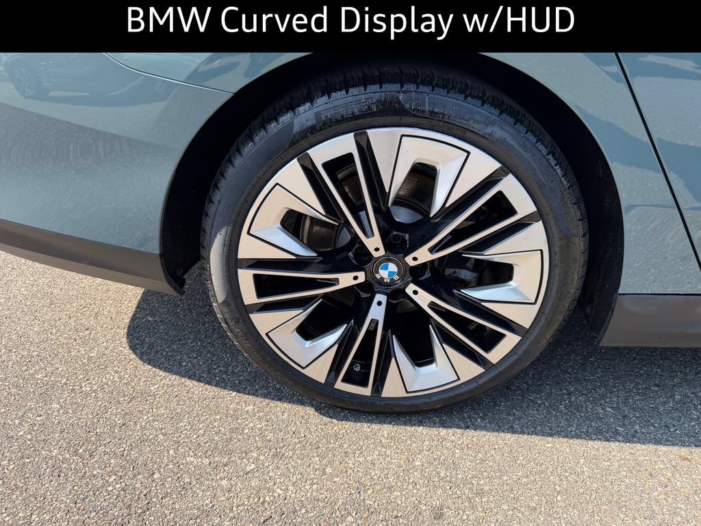 Used 2024 BMW 530i xDrive w/ Premium Package AWD/4WD image 12